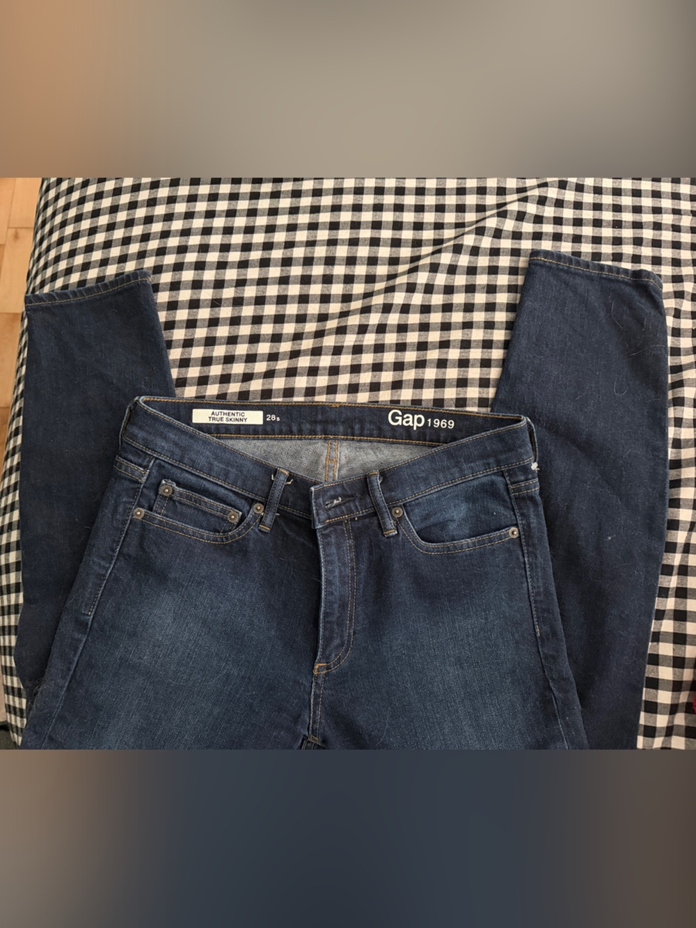 GAP 1969 Authentic True Skinny jeans. 28 short.